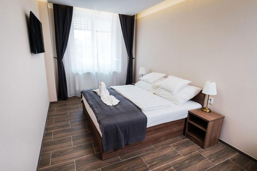 MP hotel Znojmo Buitenkant foto